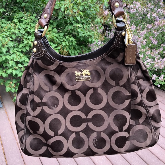 Coach Shoulder Bag, Like New! - Picture 3 of 6